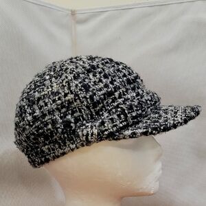 NEW - CALVIN KLEIN BLACK & GTAY WOVEN HAT